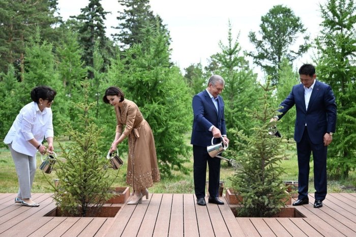 O‘zbekiston va Mo‘g‘uliston rahbarlari daraxt ekdilar